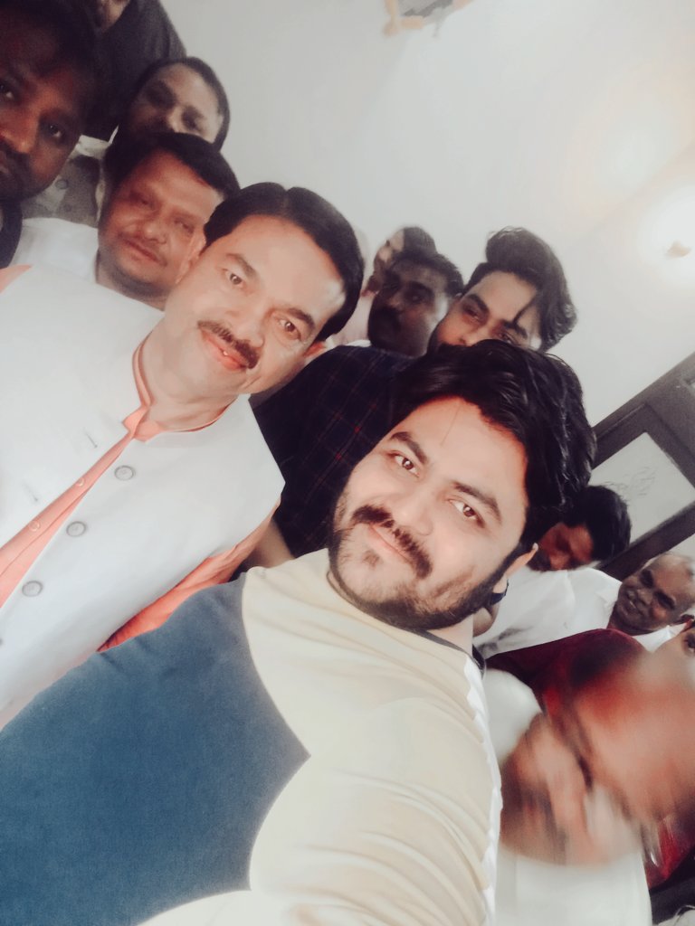 माननीय सांसद महोदय श्री <a href="/blvermaup/">B.L Verma</a> को दोबारा मोदी मंत्रिमंडल में शामिल होने की हार्दिक बधाई। <a href="/AmitShah/">Amit Shah</a> जी के बेहद खास हैं।