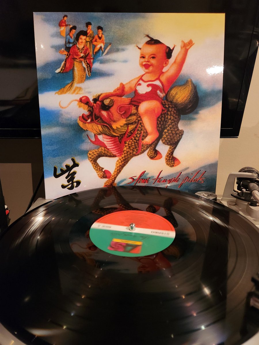 SpinVinyl1's tweet photo. A couple of days late but I had to spin this 90's classic for the 30th! Stone Temple Pilots second album Purple proved their powers beyond the debut and took everything up a notch. I love this album!
#StoneTemplePilots #Purple #Vasoline #Meatplow #SilvergunSuperman #vinylrecords https://t.co/XD3gWpqQzC