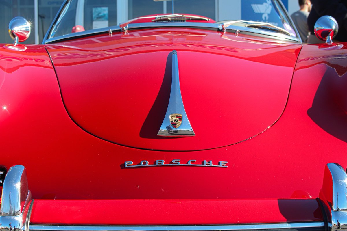 thislilalien's tweet image. Some pics from cars and coffee today