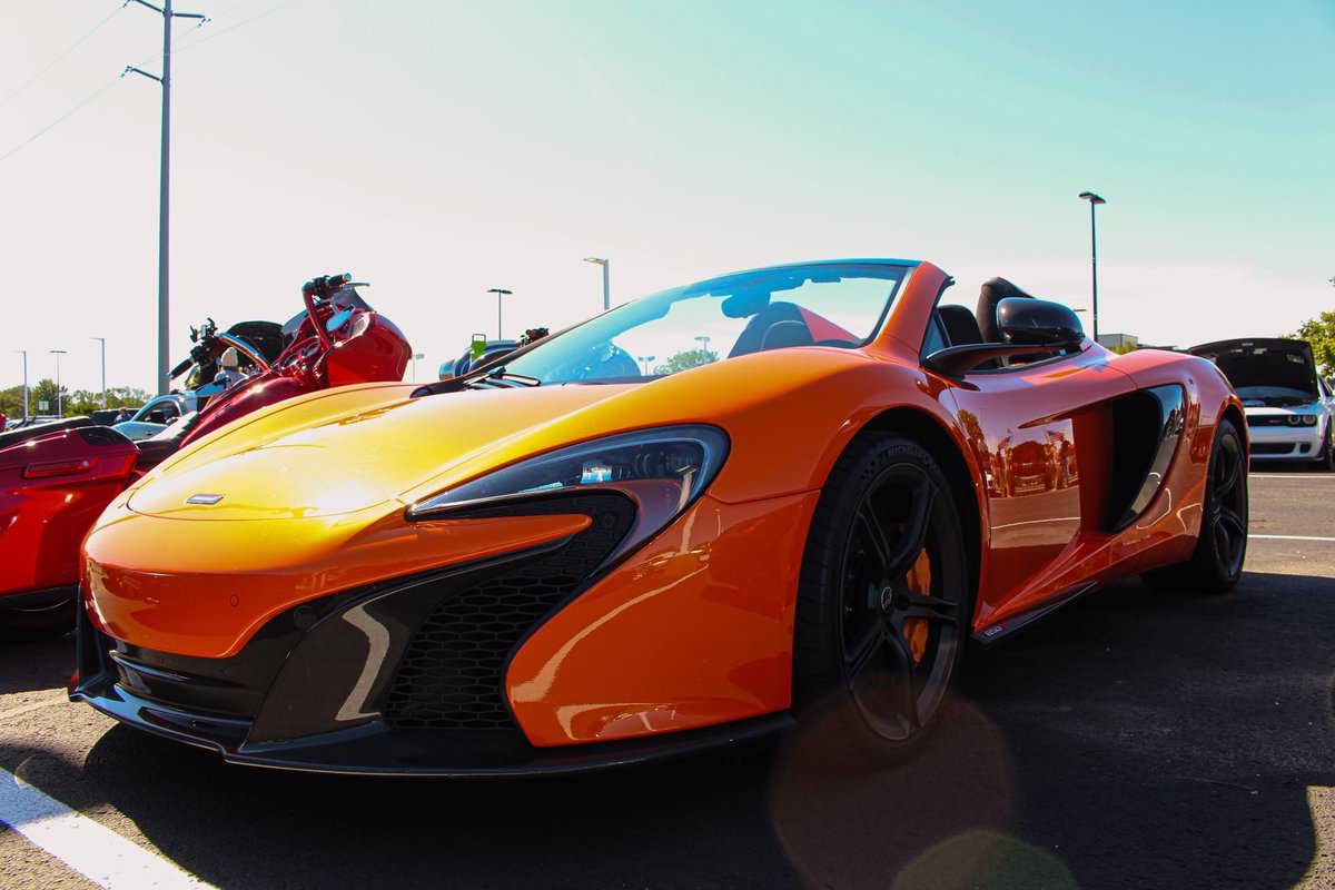 thislilalien's tweet image. Some pics from cars and coffee today