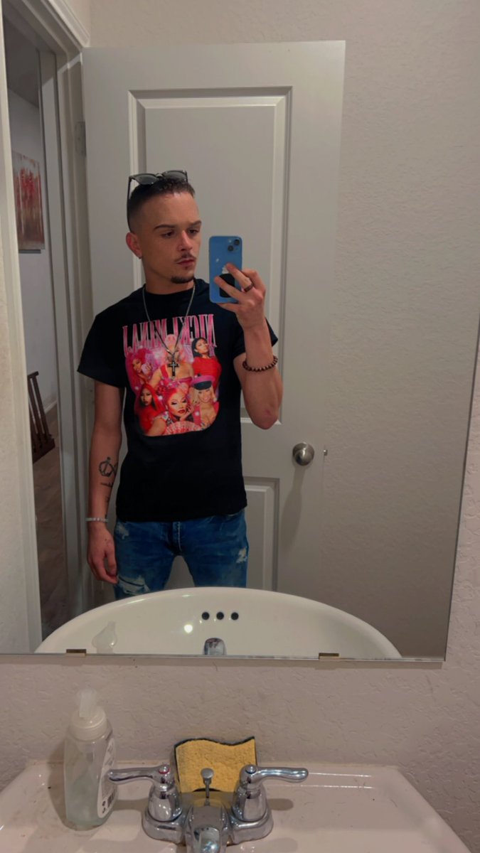 covarrubiaj01's tweet photo. Stay in ya torilanez bitch I’m not iggy #nickii https://t.co/yyT5n5alky