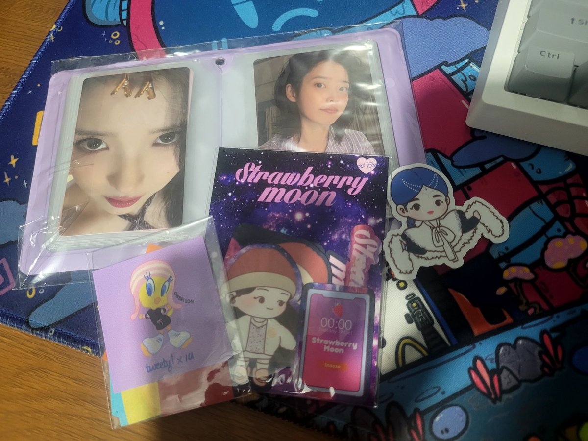 <a href="/heartcheeksss/">Heart Cheeks Studios</a> thank you so much po at last may IU tweety confetti na. And ang ganda ng strawberry moon stickers ❤️❤️