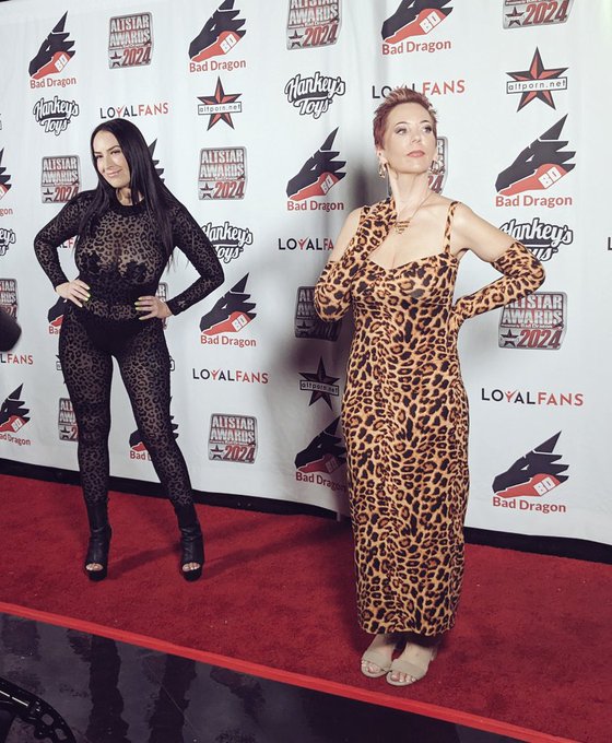If you are wondering how the AltStar Awards red carpet is going... 🔥🔥🔥 https://t.co/aYHRNPc9ix