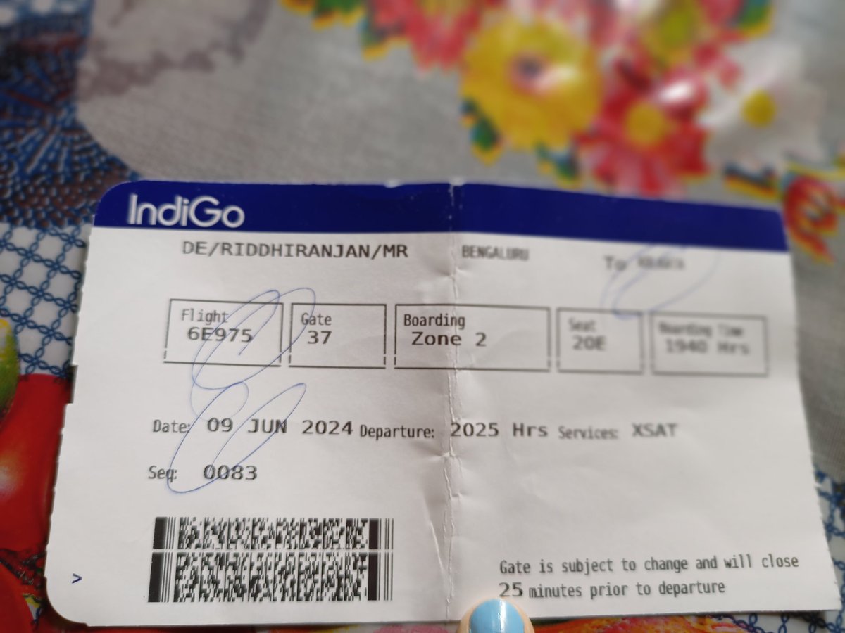 ItsPritha009's tweet photo. @IndiGo6E why is this irresponsible behaviour?1st flight delayed
And then recieved baggage in this condition .. Horrible service! https://t.co/CQ2i7CrCjL