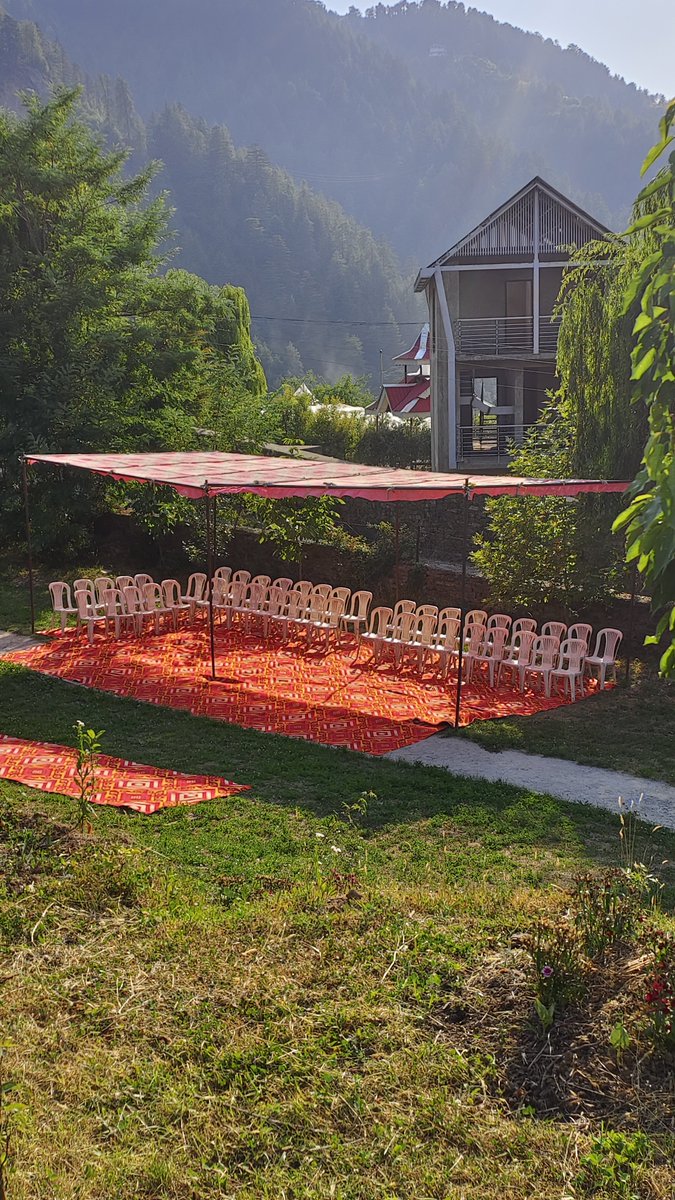 sidhshuk's tweet image. All set.. Just a little while before everyone arrives!

#HimachalPradesh #dham #himalayas