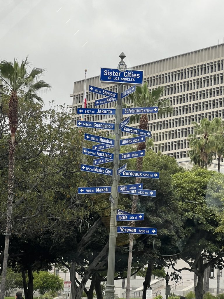 MsSmall2016's tweet image. Wheels up ✈️✈️✈️~ Great way to end @CahnFellowship LA trip! It’s easy to know which direction to go when surrounded by great ATL allies!! @AP_Fagan &amp;amp;  @TerriL10901 👌🏾✌🏾@jbland100 @apsupdate #Transformative21 ❤️ @wardellhunterED @Retha_Woolfolk