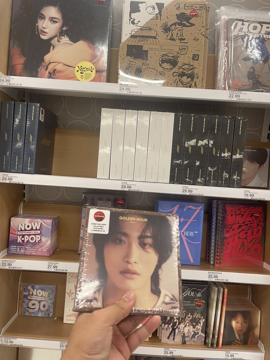 kiwiunboxes's tweet image. took a trip &amp;amp; picked up Ateez’s new album @ #mylocal Target in Bel Air, MD!! so glad I got seonghwa’s digi~

#mylocaltarget #hello82 #82giveaway 
@hello82official @hello82LA @hello82ATLANTA