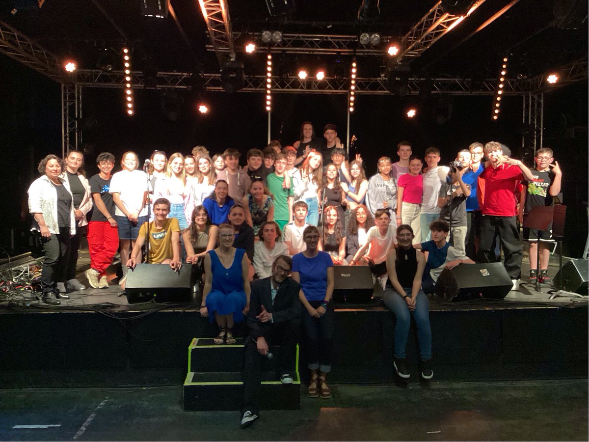 Collège Louis Merle tweet media