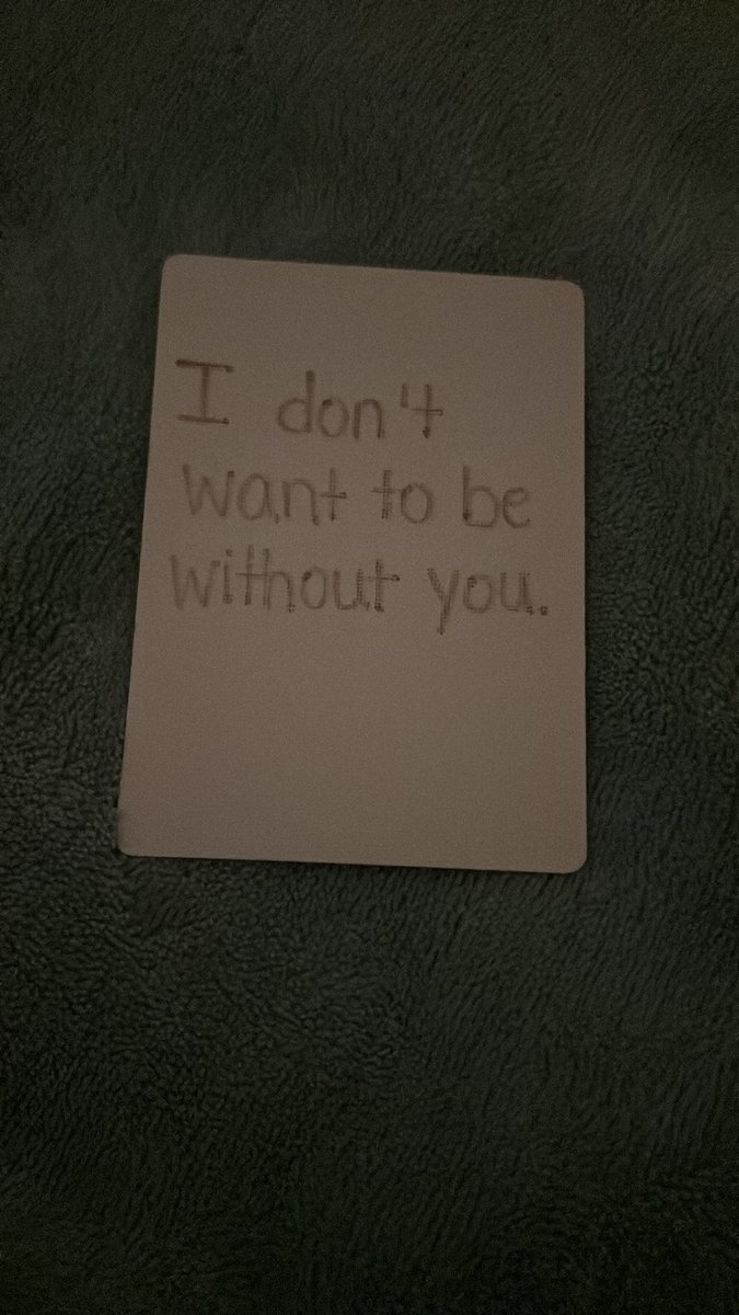 ShineDivine17's tweet photo. @penradcliffe So many cards tried to fly out while I was pulling yours. It seems your person wants to say a lot https://t.co/d0jtaM2fkp