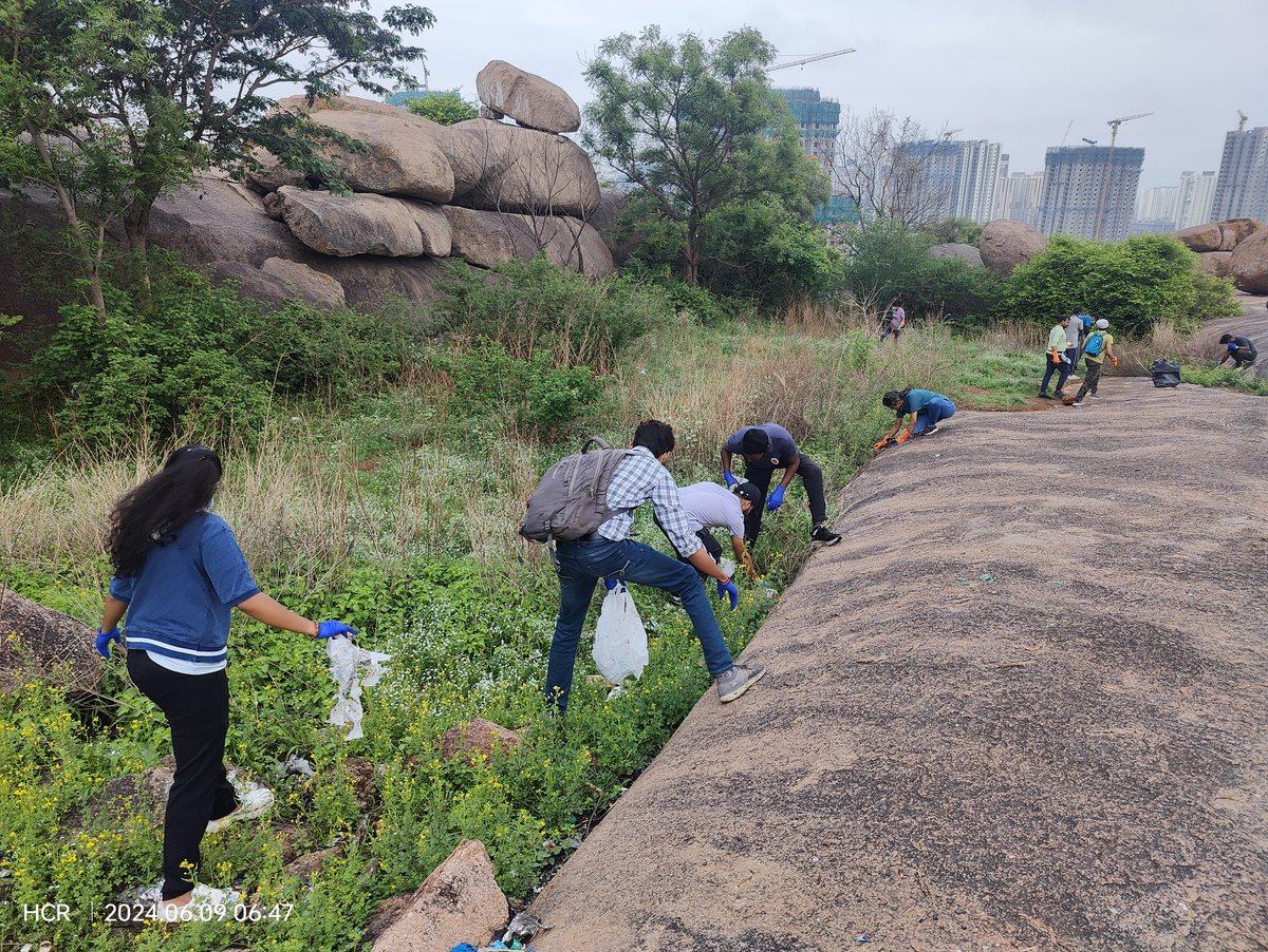 Ravi_1836's tweet photo. Hyderabad Cycling Revolution @HydcyclingRev Community service by bicycle 🚲
Thanks #WasteProject for organising Khajaguda Hill Clean up drive
@historianhaseeb
@tsdamindia @TelanganaCMO @manreddy @fenkomatt_org @sselvan @Anjani_Tsn @vinay_vangala @asiyakhantrees https://t.co/f7xM5kjzC6
