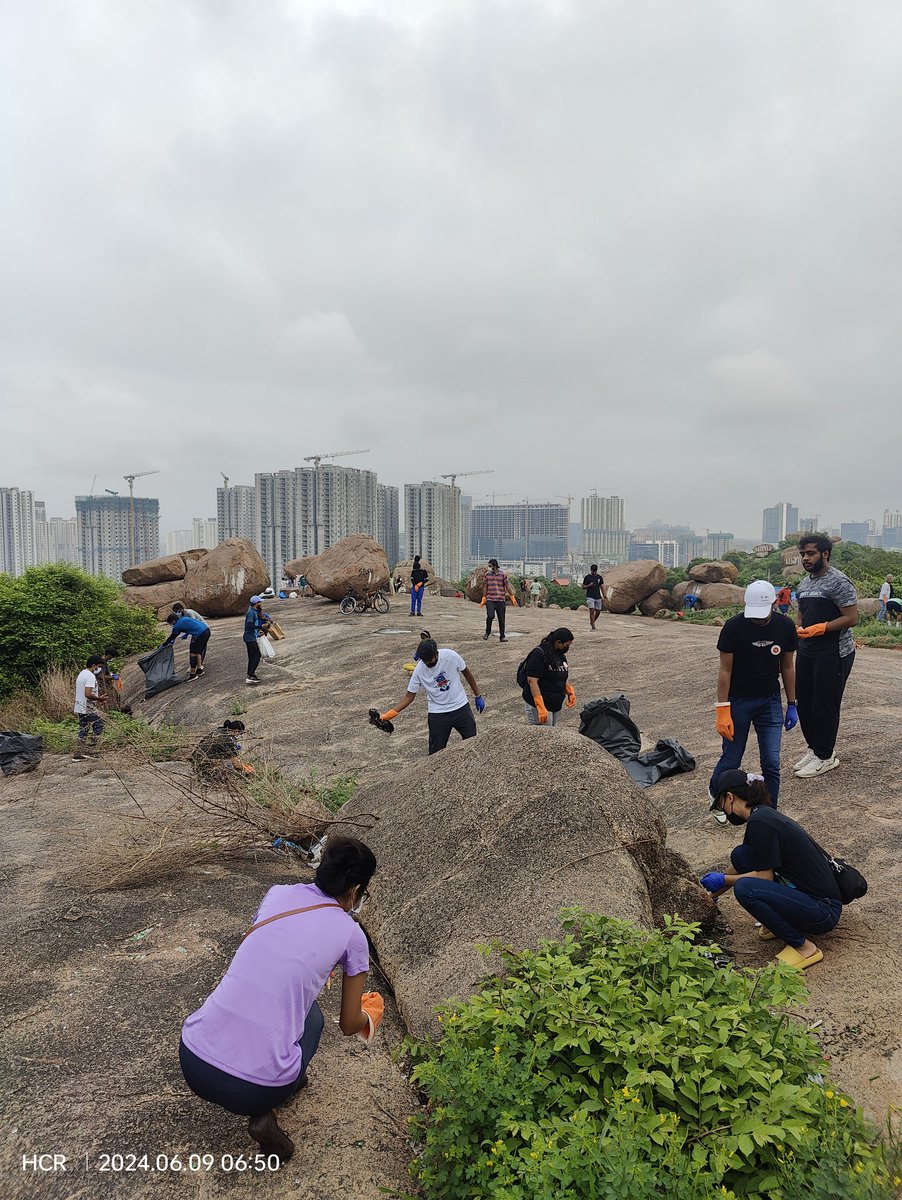 Ravi_1836's tweet photo. Hyderabad Cycling Revolution @HydcyclingRev Community service by bicycle 🚲
Thanks #WasteProject for organising Khajaguda Hill Clean up drive
@historianhaseeb
@tsdamindia @TelanganaCMO @manreddy @fenkomatt_org @sselvan @Anjani_Tsn @vinay_vangala @asiyakhantrees https://t.co/f7xM5kjzC6