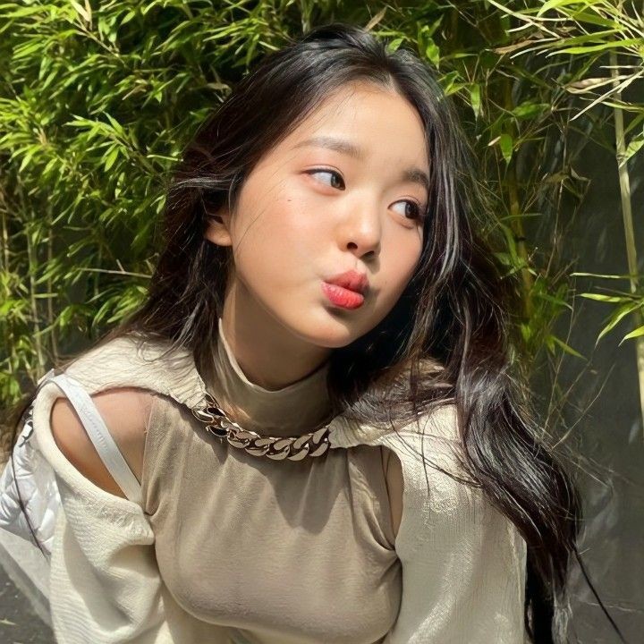 fleuralcat's tweet photo. ⠀
⠀
        celeste june. 
        restarting. not new to rp.
        acc uc. rt &amp; like to be mutuals!

⠀⠀ https://t.co/WJwGGLtrTz