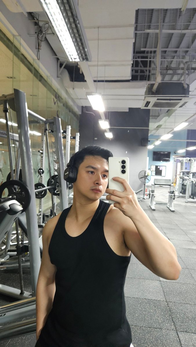 kylevergara's tweet photo. im werkin lateeee https://t.co/f9EBCpUHAK