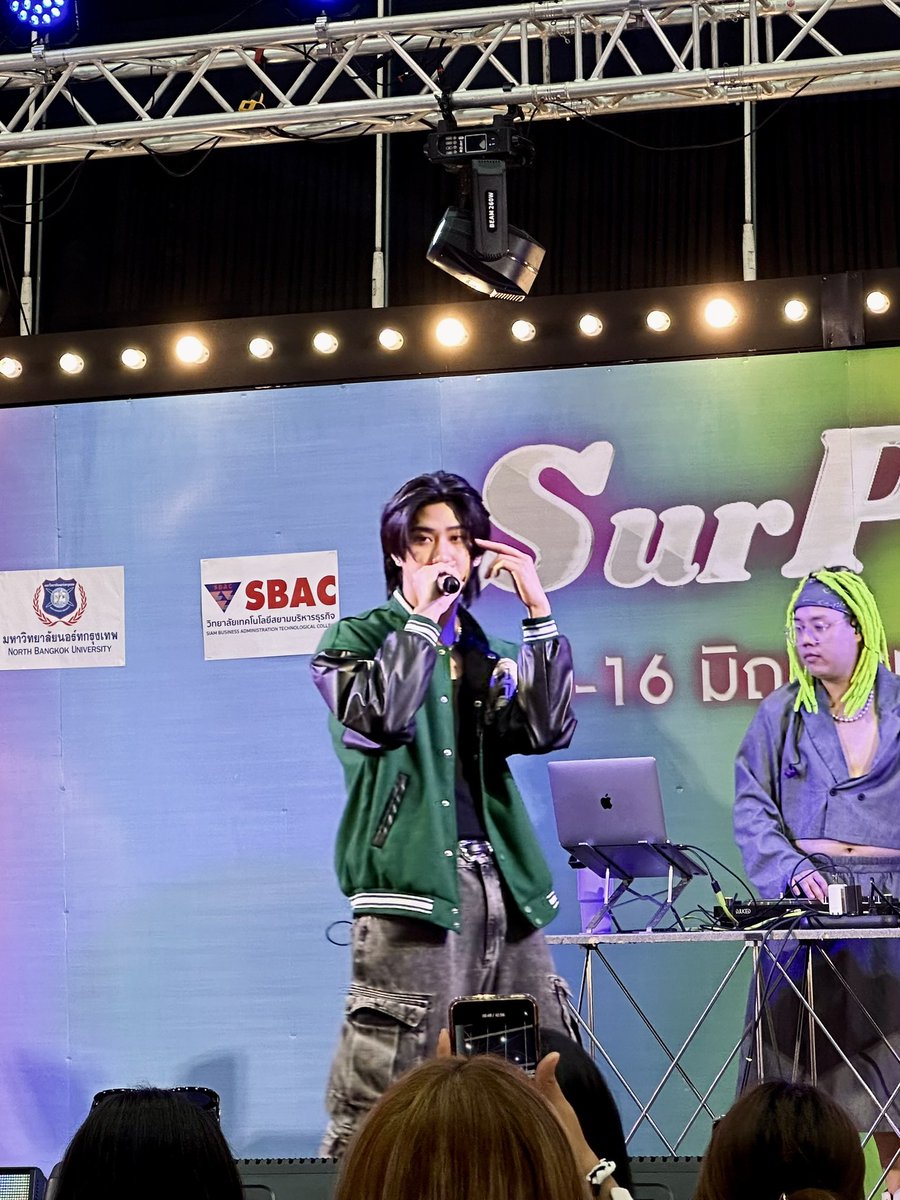 northy_th's tweet photo. ขอบคุณงาน #SurPride ที่ชวน #NORTHY มาแจกความม่วนให้ทุกคนเมื่อวานนี้ 🏳️🌈💙💛 Happy Pride Month kubbb https://t.co/PLZQCPSYT8