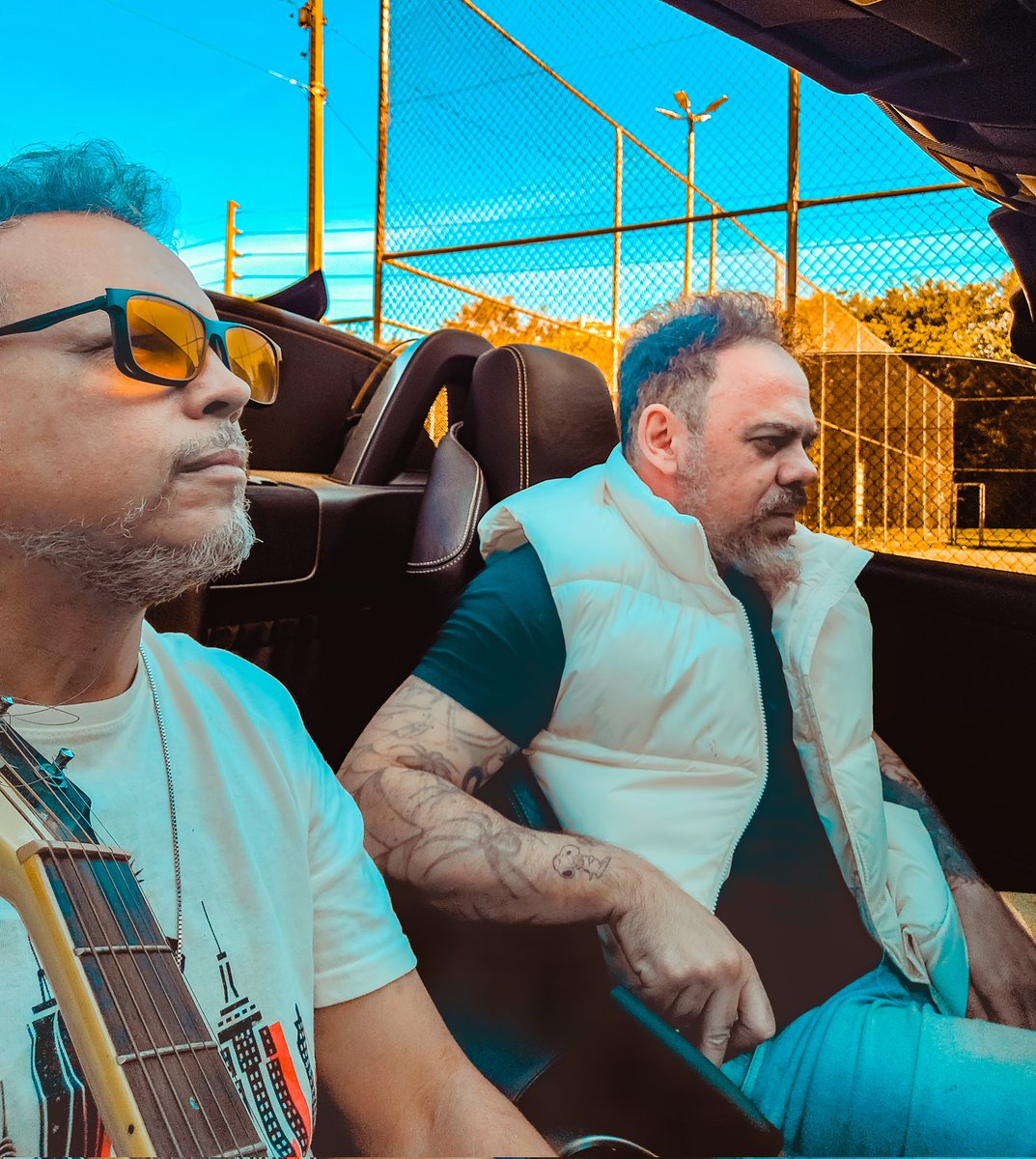shayderdone's tweet photo. A semana tá começando e logo tem vídeo novo da música RIVER, breve no canal do @EFBdeejays e em todas plataformas digitais!!!
#efbdeejays
#musicvideo 
#soon https://t.co/5G94d3TTky