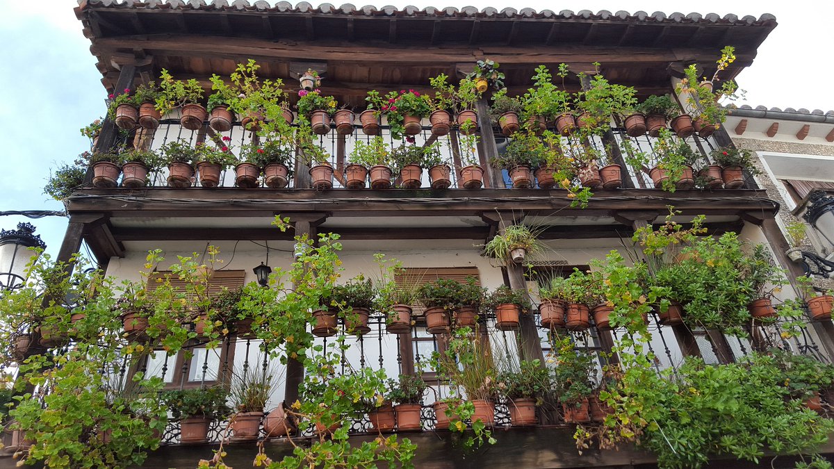 #RecomendaciónViajera "Museo del Juguete de Hojalata, Casa de las flores, Candeleda, España" uno de esos lugares que tienes que conocer, tarde o temprano, y tengas la edad que tengas.... ¡pregúntale a <a href="/lunacandeleda/">Luis Blazquez</a>!