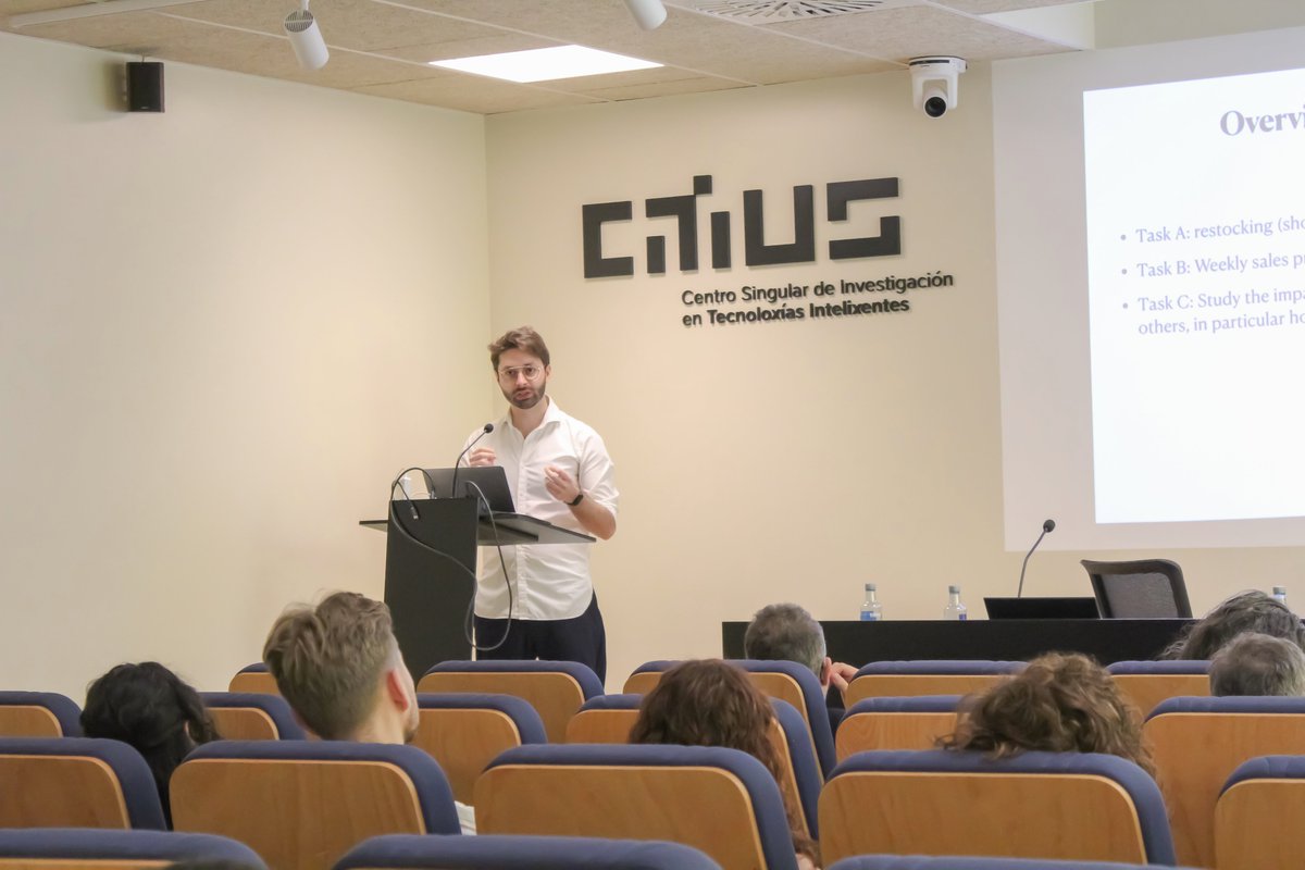 citiususc's tweet photo. Bravissimo @EttoreMariotti defending his great new #CiTIUSPhD 👏
A thorough #thesis in which he has 'opened' the #AI black box, showing the latest advances in #ExplainableArtificialIntelligence #XAI as a result of his work along the @NL4XAI #UE project
https://t.co/Ba6yUH4gWz https://t.co/uvlN3H0izV