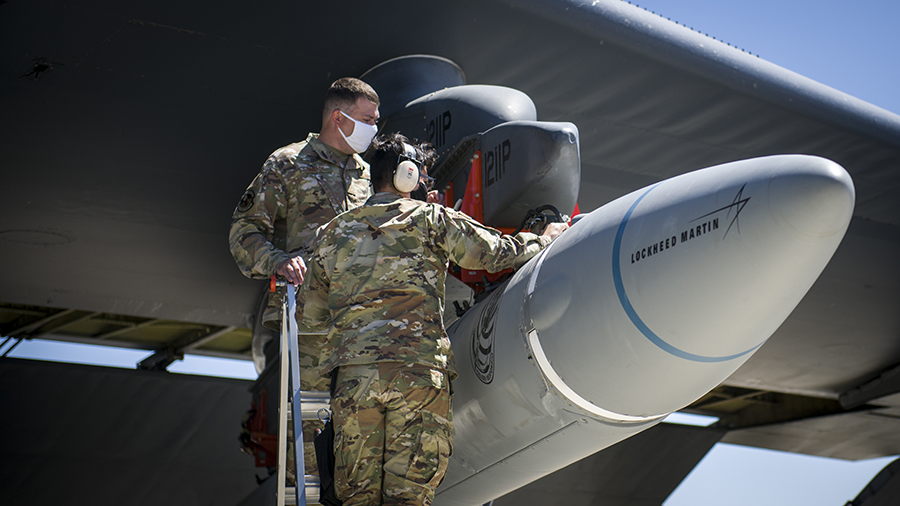 TimThies's tweet photo. How do hypersonic boost-glide vehicles affect strategic stability and what challenges do they pose for arms control? 

In the latest @deepcutsproject Issue Brief, @sfetter, Victor Mizin and I look into this.

Come for #hyperhype debunking, stay for novel risk reduction proposals https://t.co/jyrMKtVhD2