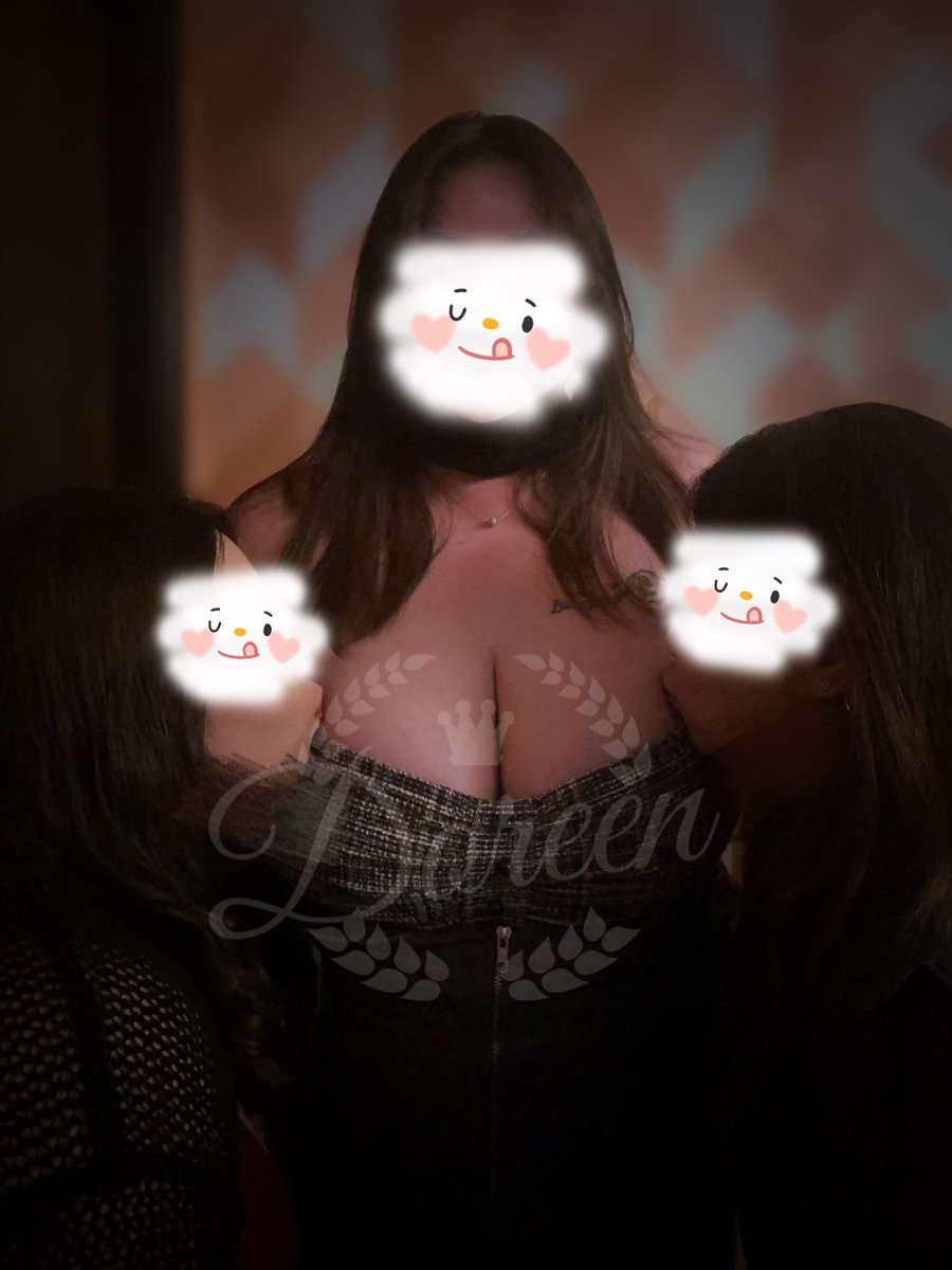 這張照片真的好愛😍
用奶子索要兩個女人的吻很值得了🤤

@SexHsa 
@yu02399076 https://t.co/RaCkyWZlvX