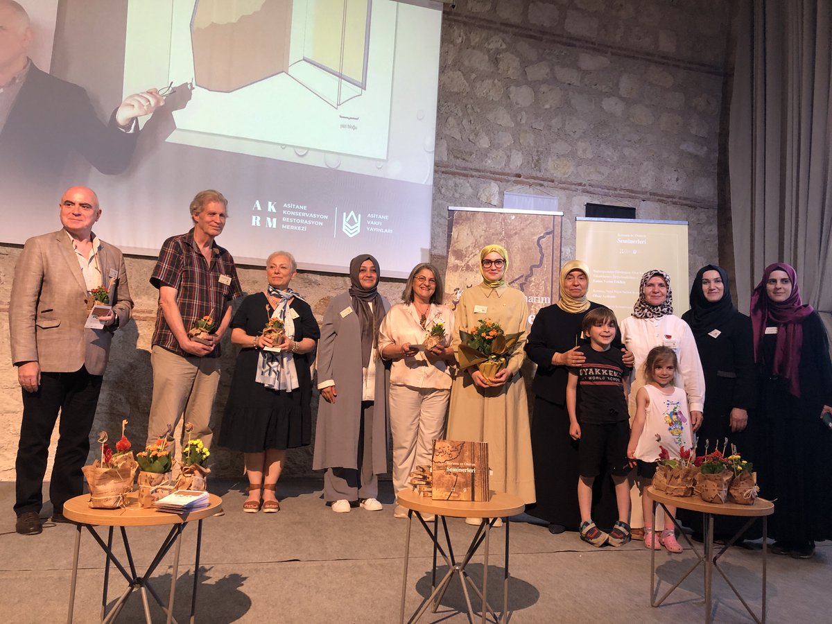 Asitane Konservasyon ve Restorasyon Merkezi tarafından alanında uzman çok değerli araştırmacıların ve akademisyenlerin katkılarıyla hazırlanan AKRM Koruma ve Onarım Seminerleri Kitabı'nın lansmanı Rami Kütüphanesi’nde gerçekleştirildi.
