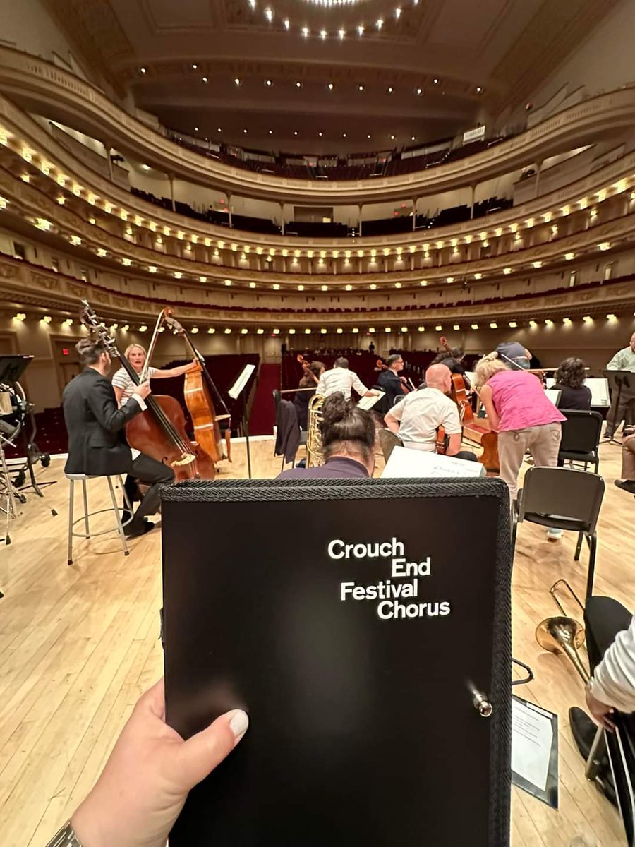 thechoir's tweet photo. How do you get to @carnegiehall?...
Practice, practice, practice! (and one of your American choir members... thanks to our alto Beth for this brilliant photo!)
#represent #versatilechoir https://t.co/p8ckEFaRMx