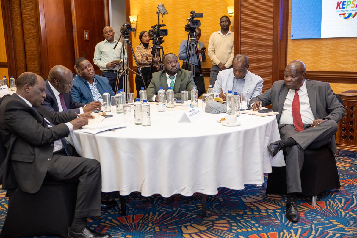 aphrc's tweet image. One year ago, APHRC embarked on a study to assess policy and institutional constraints affecting the availability and supply of #Medicaloxygen in Kenya. Today, we share findings and deliberate on the next steps with the ultimate goal of improving health outcomes.
#InvestInOxygen