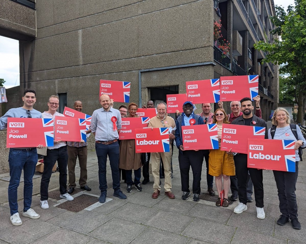 KensingtonCLP's tweet photo. Super Sunday in Golborne as team had 3 sessions listening to residents about the change they want to see locally and in the country. From housing, broken promises on local hospitals & the economy. It's time for change #VoteLabour #VoteJoePowell https://t.co/XaPvock5ML