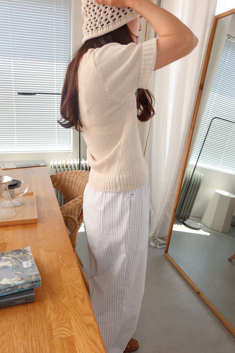STO__OFFICIAL's tweet photo. ベーシックだが夏になるといつも欲しいアイテム、ストライプパンツ。⛱️🍉
Top : urago - slub round half knit (cream beige)
Bottom : modest mood - dens pants (white)
🔗 https://t.co/DytDvKXQJ1
🎟️ 写真の中の製品が気になるなら10%割引クーポンで
使ってみて!
#STOstafflook #STO #urago #modestmood #エスティオー #韓国ブランド