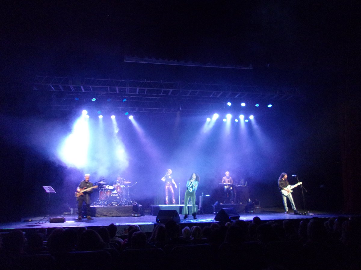 El viernes dio inicio la #GiraMágica de <a href="/patriciasosaok/">Patricia Sosa</a> en el #TeatroNiniMarshal <a href="/MunicipioTigre/">Municipio de Tigre</a> Encuentros necesarios donde la magia siempre esta presente.Gracias por sumarte a #LoEsencialesInvisible en la  #PlazaPeraltaRamos en #MDP Una madrina de lujo! Gracias ! Saludos fermdq