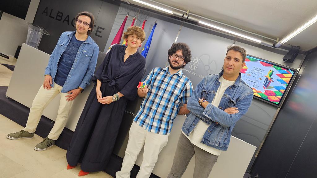 dipualba's tweet photo. 📣 ¡Llega 'Albacete Ágora Open '24!
🗓️15 de junio
📌CC #Agora
😍El apasionante mundo de los #CubosDeRubik toma el protagonismo con @AESpeedcubing y el apoyo de #Dipualba
🙋🏼♂️@DanielSancha ha participado en la presentación del evento en el atuntamiento.
https://t.co/pBQn1n0VW2 https://t.co/wbUQA3OpZQ
