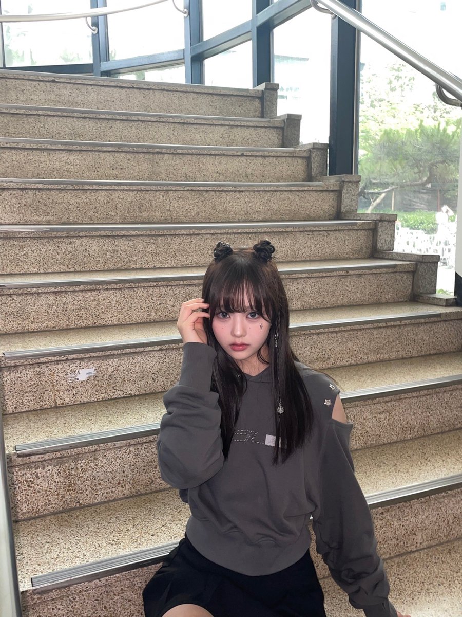 triplescosmos's tweet photo. 이런 모습 WAV에게 해가될까?

#tripleS #트리플에스
#SeoAh #서아 https://t.co/8opgyNkeqr