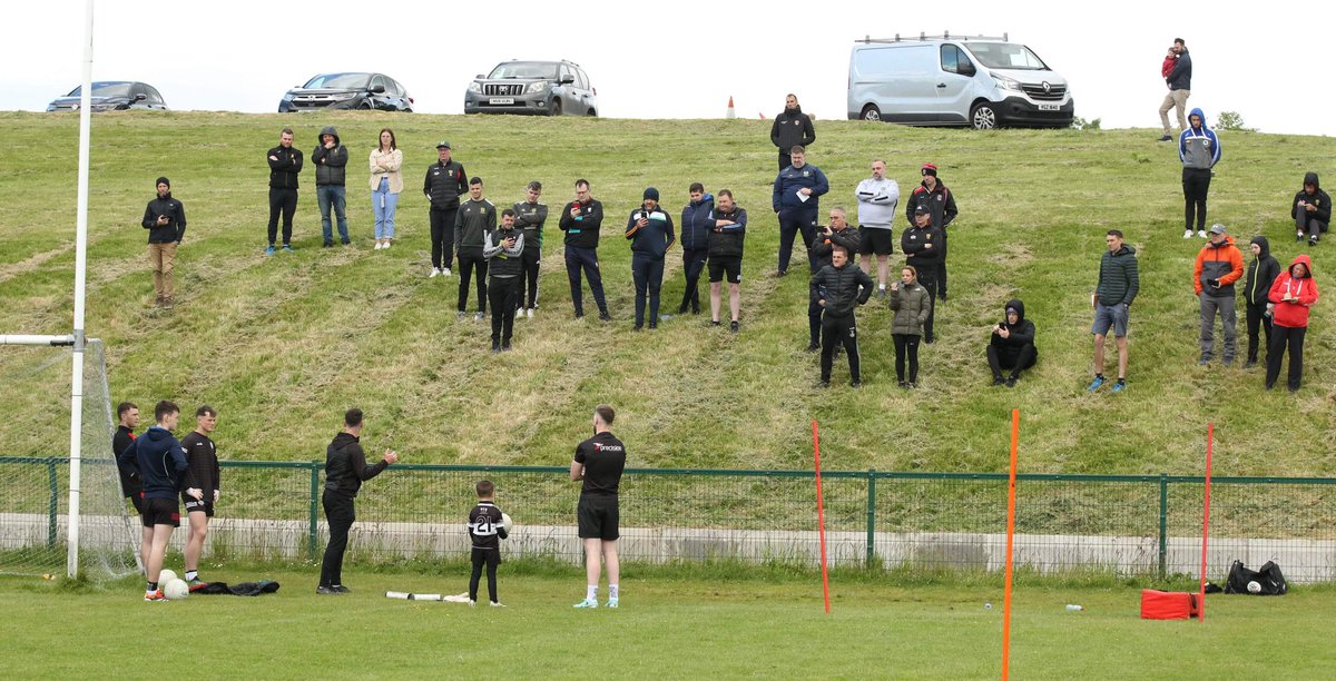 steviekane1906's tweet photo. Thanks to all the Coaches from near &amp; far for attending Saturdays “Coaching the Coaches” Clinic @KilcooGAC &amp; also the Keepers for coming along to assist me. 
Thank to ladies for the Refreshments &amp; also the kind donations from Sponsors &amp; Organisations for their assistance. 🏐🧤 https://t.co/cM98i3BHZC
