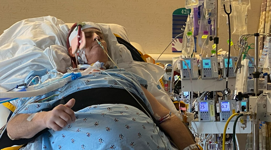 Arjo_Global's tweet photo. "Without your bed, I'd be dead." - Matt Rogers
Learn how Matt overcame Covid-19, a double lung transplant, and double bypass surgeries, thanks in part to the use of devices that facilitated his #earlymobilisation.
https://t.co/UyPaeEB2kg
#EmpoweringMovement #story #arjoglobal https://t.co/5EY8Zh23h6