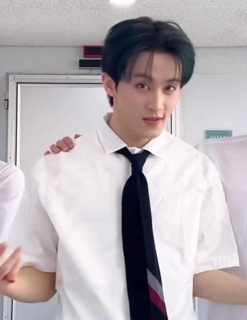 lnwmark every day i pray and cry tweet media