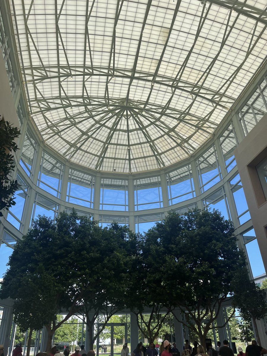 Elias (@eliqsx) on Twitter photo Première journée pour la #WWDC24 à l’Apple Campus Infinite Loop ! J’ai pu faire de superbe rencontres avec plein de français et parler un peu de <a href="/SNCFConnectTech/">SNCF Connect & Tech</a>. ☺️
Prêt pour le grand jour demain à l’Apple Park ! Première journée pour la #WWDC24 à l’Apple Campus Infinite Loop ! J’ai pu faire de superbe rencontres avec plein de français et parler un peu de <a href="/SNCFConnectTech/">SNCF Connect & Tech</a>. ☺️
Prêt pour le grand jour demain à l’Apple Park !