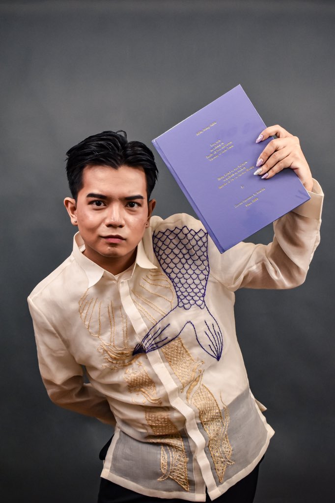 xessea's tweet photo. love letter ko tong thesis na to for myself and yung mga taong binuo yung pagkatao ko. 💜

salamat sa pagtulong sa akin na mas makilala ang aking sarili! 🧜

happy pride to the gays! 🌈 https://t.co/wlYekLgfTV