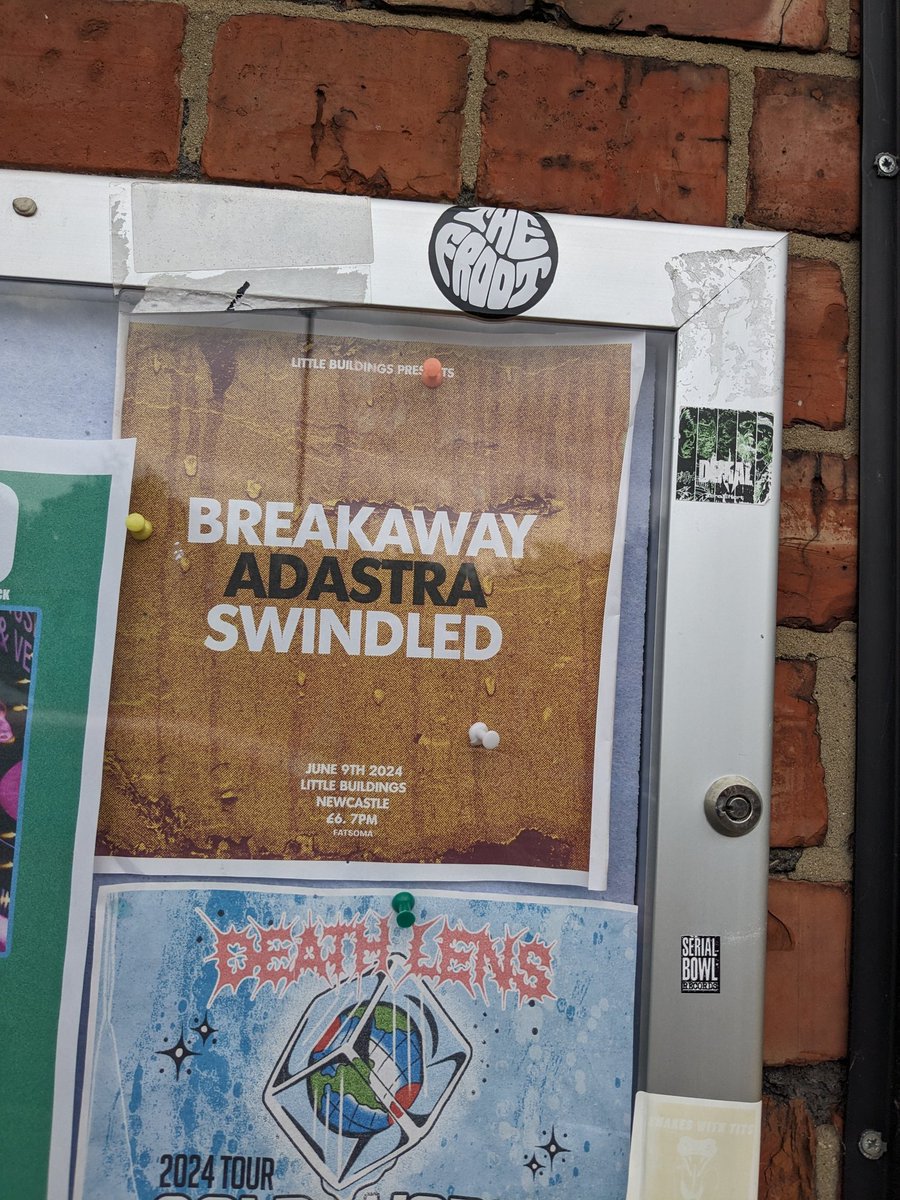 StephenFDewar's tweet photo. Great gig at @LttleBuildings last night. Adastra and Swindled were amazing. Looking forward to playing there again. #breakawayNE https://t.co/DgQrvUipN0