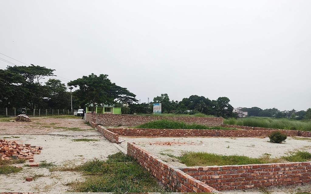 dhaka_suncity's tweet image. ঢাকার মধ্যে রেডি এবং সেমি-রেডি প্লট বিক্রয়।

আপনারা যারা জমি কিনে এক্ষুনি বাড়ি করতে চাচ্ছেন তাদের জন্য &quot; ঢাকা সান সিটিতে&quot; রয়েছে ১০০% রেডি প্লট। এবং সেমি-রেডি প্লট ও আছে। 
 যোগাযোগ করুন: 01407029780

#dhakasuntity #hasanhomesanddevelopersltd #Readyplot #Keranigonj #plotsforsale