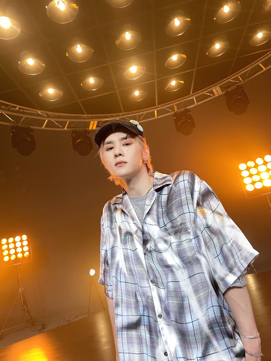 ♬₍ᐢ ᵒ̴̶̷̤ ﻌ ᵒ̴̶̷̤ ᐢ₎‧⁺₊⋆

#KUN #钱锟 #쿤 
#WayV #威神V #GiveMeThat 
#WayV_GiveMeThat