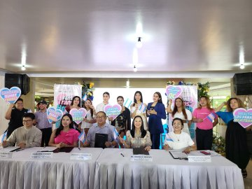ABSCBNNews's tweet photo. The Quezon City government has launched the Trans* Health QC program which aims to give trans people access to free hormone counseling, assessment, and management. 
(📷: Mayor Joy Belmonte) | via @josiahvantonio https://t.co/vvA32M35bO