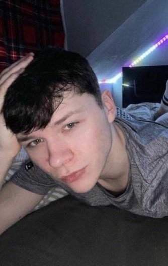 KawaiiGuku's tweet photo. where is the lie 99% of gg stans look like this 💀😭 https://t.co/1TexUTokoi