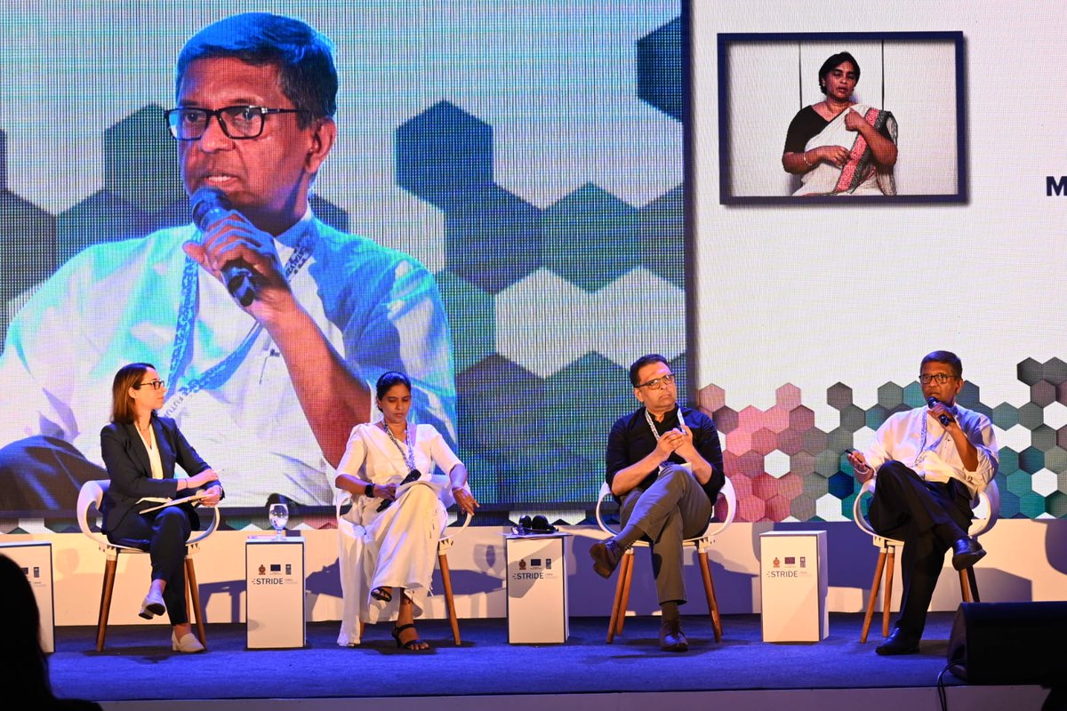 UNDPSriLanka's tweet photo. @UNDP @UNDPasiapac @EU_in_Sri_Lanka @EU_Partnerships @UNDPEU @EU_FPI @UNDPDigital @PublicDigitalHQ @AzusaKubota @MalinHerwig @LaurenKahn1 @UNSriLanka @ajith_de_alwis @NationalInnova2 .@LaurenKahn1, Dir - Strategy &amp; Research, @PublicDigitalHQ; Gayani Premathilake, Chief Legal Officer, Min of Public Admin, Home Affairs, Provincial Council &amp; Local Govt &amp; Dr. Gopa Kumar K Thampi, Sr Governance Advisor, @Asia_Foundation #lka then had an engaging panel discussion. https://t.co/3ynbDCimP4