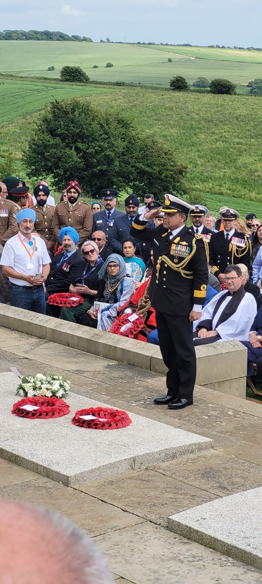 HCI_London's tweet photo. Defence Adviser Cmde Sameer Pote represented @HCI_London to lay a wreath at #ChattriMemorial, #Brighton and pay tribute to soldiers who sacrificed their lives in #WW1. 

@MEAIndia @IndianDiplomacy @VDoraiswami @sujitjoyghosh https://t.co/UAeJ3vKC6m