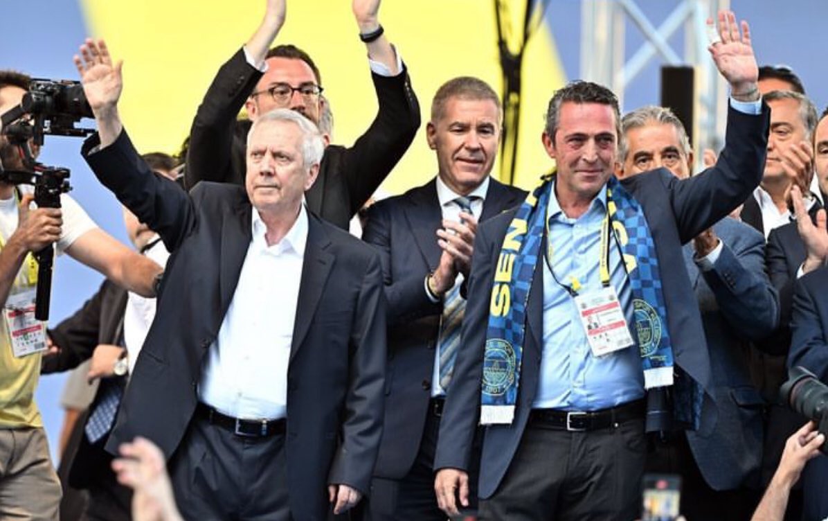 Sinop Fenerbahçeliler Derneği (@sinopfenerbahce) on Twitter photo Başkanımız Sayın Ali Koç’u tebrik eder, başarılarla dolu yeni bir dönem diliyoruz. Hep birlikte, el ele, gönül gönüle daha büyük zaferlere yürüyeceğimiz başarı dolu bir dönem bizlerin olsun.
<a href="/Fenerbahce/">Fenerbahçe SK</a> Başkanımız Sayın Ali Koç’u tebrik eder, başarılarla dolu yeni bir dönem diliyoruz. Hep birlikte, el ele, gönül gönüle daha büyük zaferlere yürüyeceğimiz başarı dolu bir dönem bizlerin olsun.
<a href="/Fenerbahce/">Fenerbahçe SK</a>