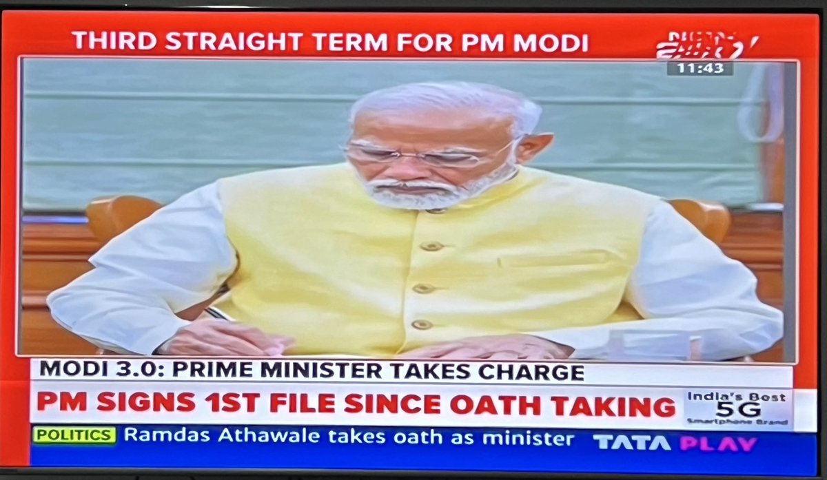 AditiSharma_BJP's tweet image. तीसरा कार्यकाल शुरू होता है 🚩

आज प्रधानमंत्री @narendramodi जी ने कार्यालय का कार्यभार संभाला 📋🖋

#PMModiThirdTerm