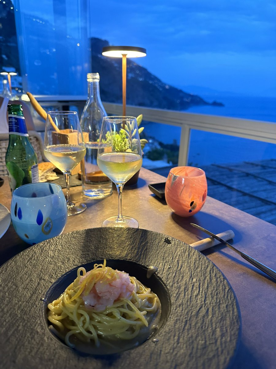 Jaynelovesshoes's tweet image. Last night’s amazing view 🤩 
I fall deeper in love with Italy every time I come 💚🤍❤️
#praiano #amalficoast