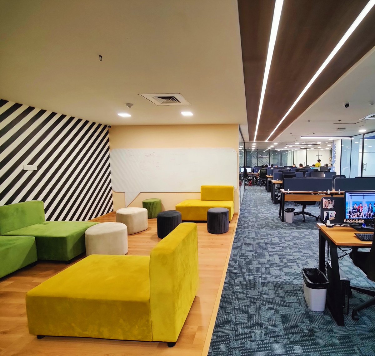 Novel_Office's tweet image. Big reveal! Our stunning new workspace reflects the brilliance of the minds that work here. 

Explore #premiumspaces that inspire hashtag #creativity and #collaboration!

#DesignedtoInspire #DreamOffice #Noveloffice #Bangalore #Officespaces #Interiordesign #Beautifulaesthetics