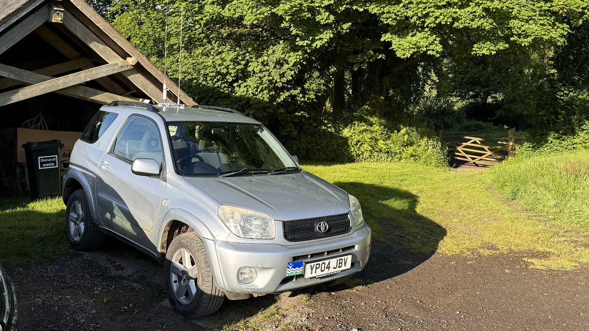 M0IAX's tweet image. Following towbar and electrics fitting that took all day, my in car digital ham shack is back in and working again :-) quick check of #winlink and #js8call to start the day. Will be looking for a small trailer to set up for radio and camping :-)
