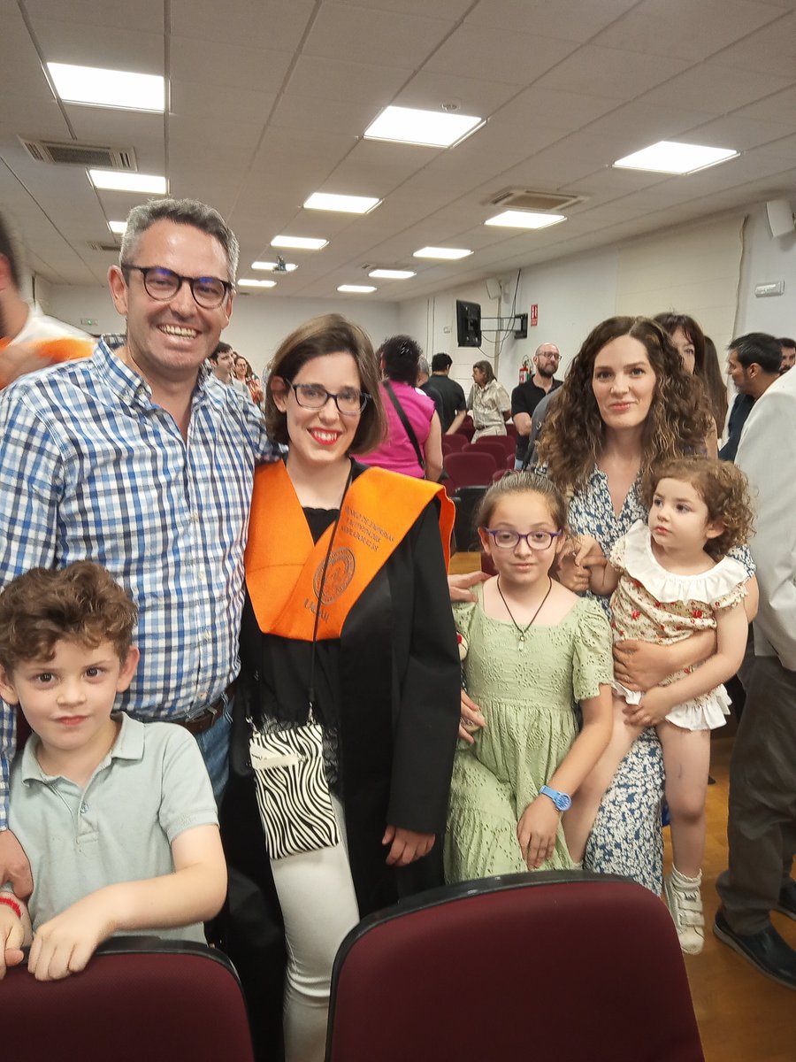 UCAM_Enfermeria's tweet photo. 👏Enhorabuena a todos los egresados del programa #UCAMPACITAS
🥲Especialmente a Alicia, que ha estado de prácticas en infraestructuras de @UCAM_Enfermeria  https://t.co/cqxhy17ss3 https://t.co/a3RM00mLQJ