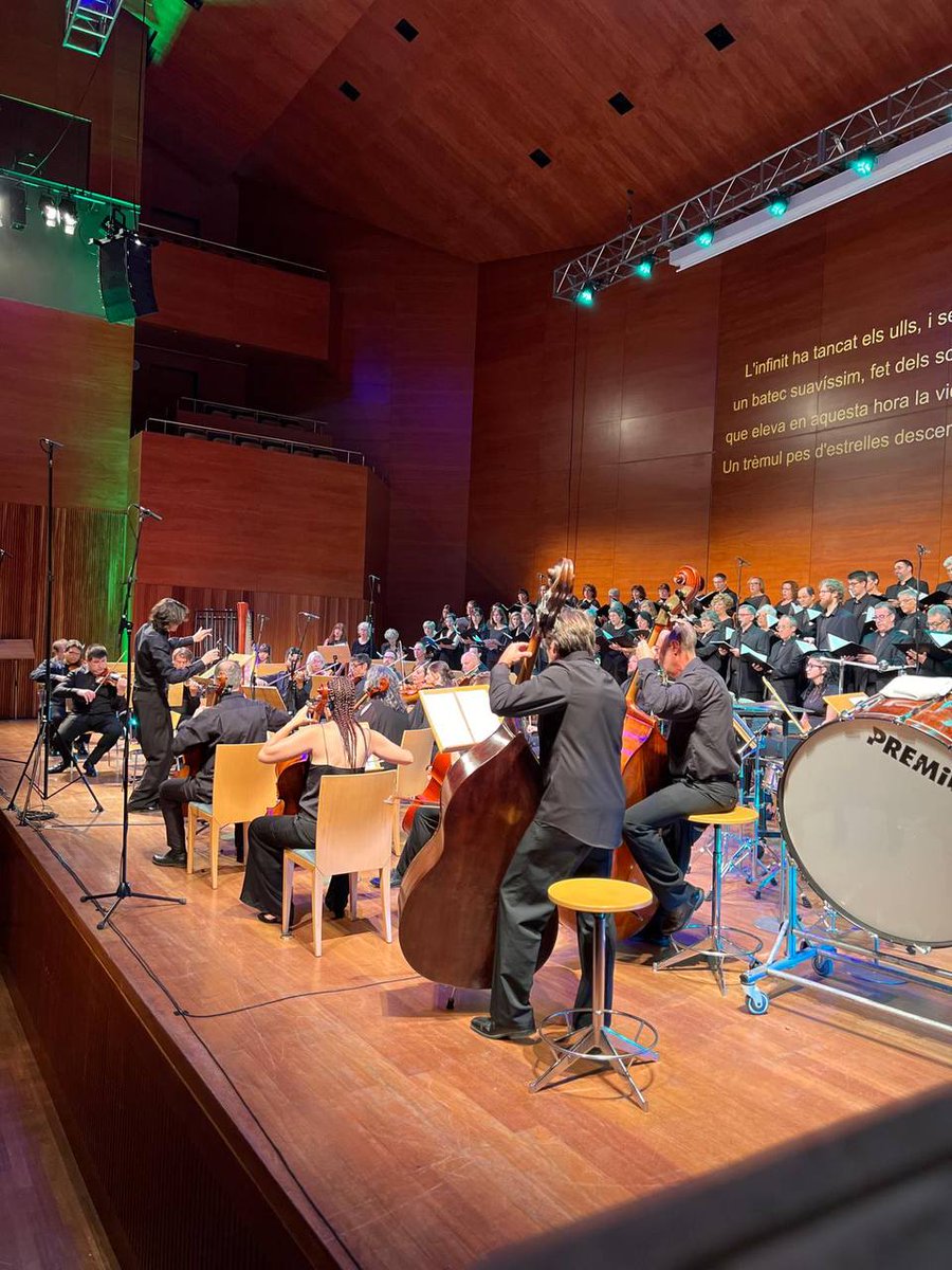 Delegació del Govern a Lleida (@govlleida) on Twitter photo 🕊 La <a href="/CoralShalomCat/">Coral Shalom</a> ha celebrat els 50 anys amb el seu cor i l'<a href="/OdGirona/">Orquestra de Girona</a> a l'<a href="/AuditoriEG/">Auditori Municipal Enric Granados de Lleida</a>
Enhorabona als 8️⃣0️⃣ artistes, dirigits per Albert Cabero i Xavier Puig per aquest meravellós #Elogialapau
🔝El concert ha inclòs l'obra de <a href="/BernatGiribet/">Bernat Giribet</a> 'Poesies de Ponent' 🕊 La <a href="/CoralShalomCat/">Coral Shalom</a> ha celebrat els 50 anys amb el seu cor i l'<a href="/OdGirona/">Orquestra de Girona</a> a l'<a href="/AuditoriEG/">Auditori Municipal Enric Granados de Lleida</a>
Enhorabona als 8️⃣0️⃣ artistes, dirigits per Albert Cabero i Xavier Puig per aquest meravellós #Elogialapau
🔝El concert ha inclòs l'obra de <a href="/BernatGiribet/">Bernat Giribet</a> 'Poesies de Ponent'